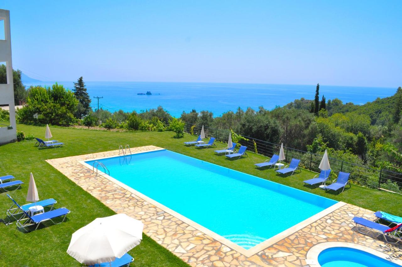 Large Apartment By The Pool - Pelekas Beach, Corfu Eksteriør bilde