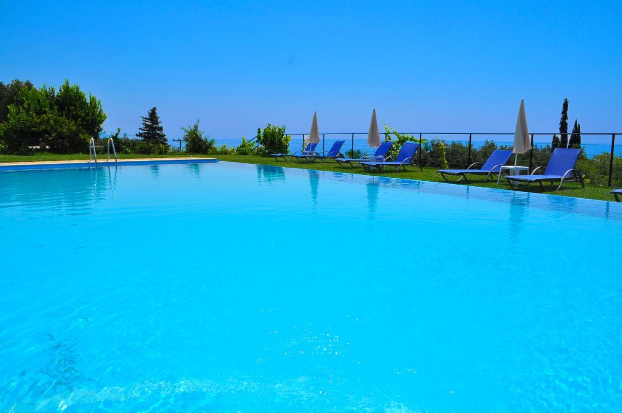 Large Apartment By The Pool - Pelekas Beach, Corfu Eksteriør bilde
