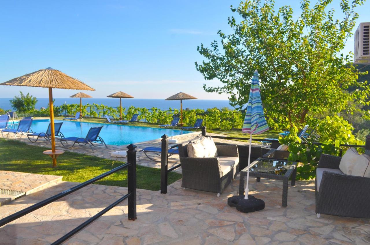 Large Apartment By The Pool - Pelekas Beach, Corfu Eksteriør bilde
